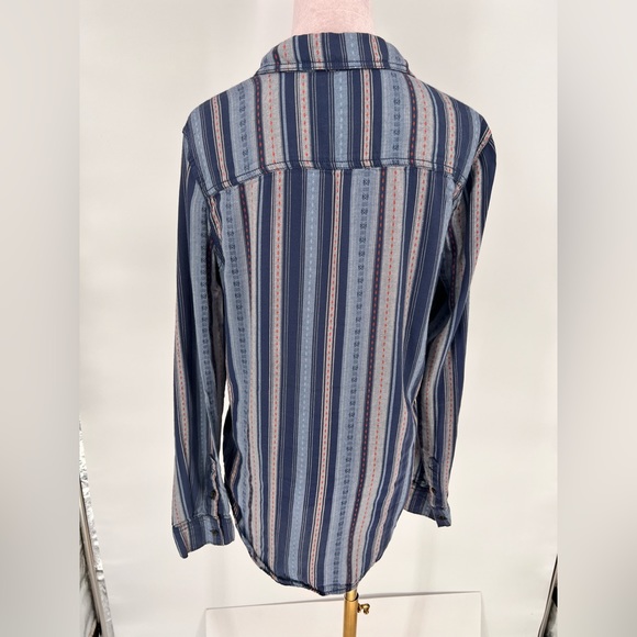 EUC Mudd Chambray Striped Top - Picture 4 of 8